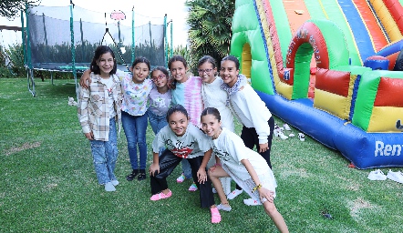  Luciana Redondo, Frida Vázquez, Matilda Salguero, Natalia Benavente, Isabela Molina, Sofía Romo, Sofía Risoul y Andrea Romero.