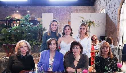  María Uria, Margot Uria, Coqui Medina, Alma de Rodríguez, Ana Elisa, Sara Rodríguez y Roció Álvarez.