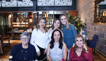  Coqui medina, Margot uria, María Uria, Elvira Oro, Benet Nava y Paty Baez.