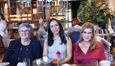  Elvira Oro, Benet Nava y Paty Baez.