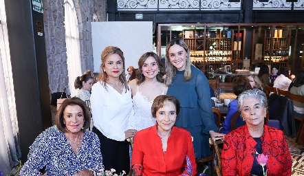  Coqui Medina, Margot Uria, María Uria, Martha Elena Espinoza, Patricia de la Rosa y Martha Elena Aguilar de la Fuente.