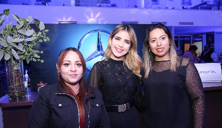 Yacare Flores, Luz María Grimaldo y Tania Torres.