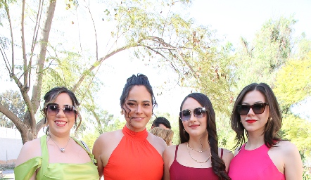  Fernanda López, Lucía Acosta, Montserrat Dávila y Daniela Escutia.