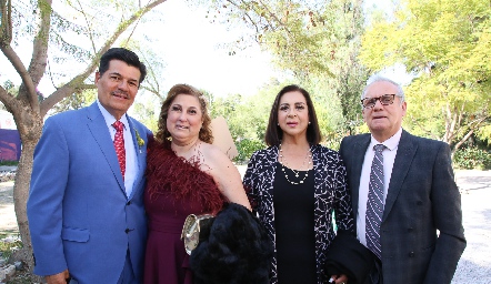  Alfredo López, Mónica González, Carolina Hernández y Orlando López .