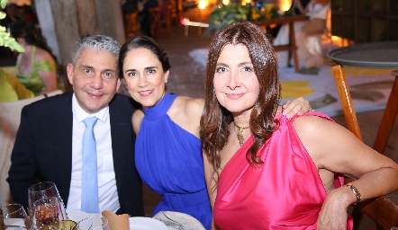  Eric Shnabel, Gloria Mier y Alejandra Pastrana.