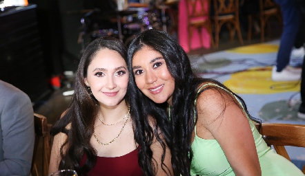  Daniela Escutia y Mariana Almendares.