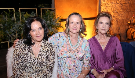  Rosa María Maza, Ángeles Martin y Magda Olivia Argüelles.