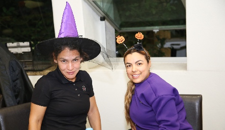  Maricela Pérez y Alesia Mendoza.
