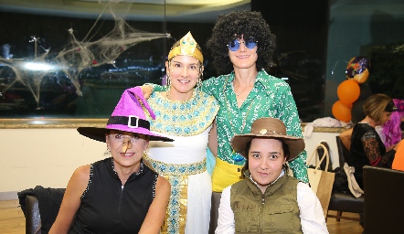  Gaby Godínez, Érica Von Der Meden, Paulina Vivanco y Mariana Acebo.
