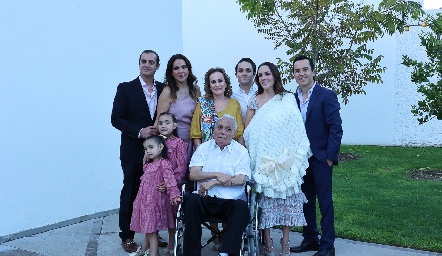  Christian Almazán, Fernanda Castillo y Agustín Castillo.