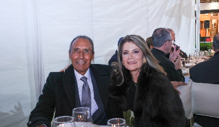  Manuel de la Rosa y Leticia Rojas.