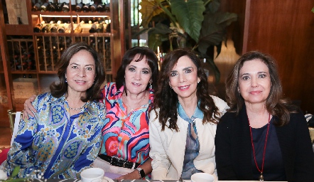 Bertha Quilantán, Laura Valle, Roxana Bonifacio y Claudia Robles.