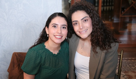 Paola Córdova y Paola Zepeda.