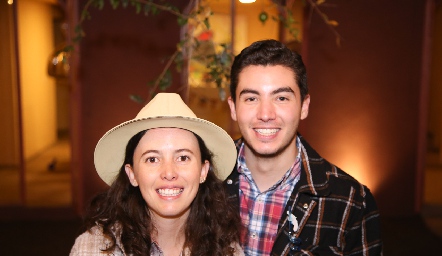  Paulina y Emmanuel Castillo.