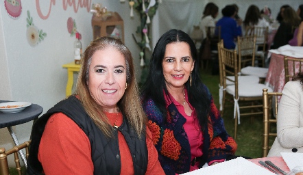 María Elena López y Lucy Martínez