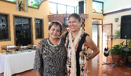  Paola Zamilpa y Lolis Trujillo.