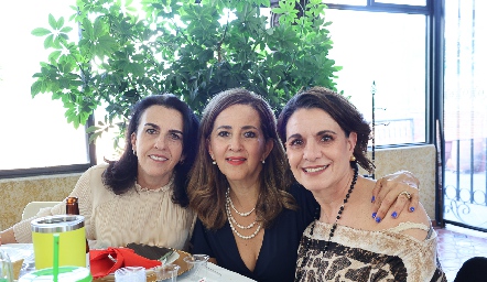  Montse Gómez, Ana Irma Ramos y Guadalupe Bárcena.