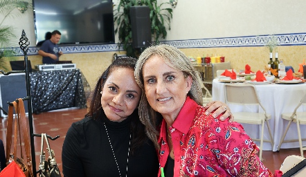  Pily Rivera y Patricia Aristegui.