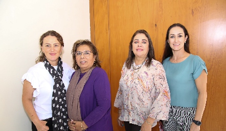  Marisol López, María del Carmen Martínez, Silvia Esparza y Adriana Dibildox.