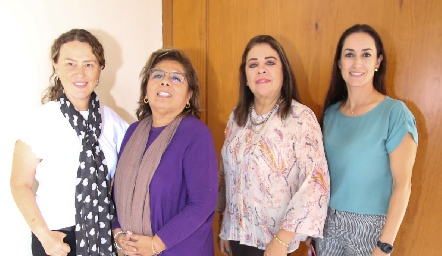  Marisol López, María del Carmen Martínez, Silvia Esparza y Adriana Dibildox.