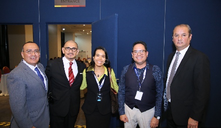  Gerarde Eguía, Miguel Ángel Fernández, Yolanda Natali, Miguel Octavio Flores y Andrés MAres.