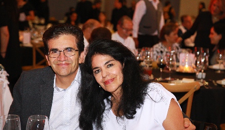  Arturo Aguilar y Anabel Ramírez