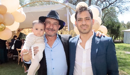  3 generaciones, Jerónimo, Arturo y Arturo Hernández.
