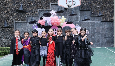  Vale, María Inés, Marijó, Inés, Elena, Leyre, Isa, Roberta y Marina.