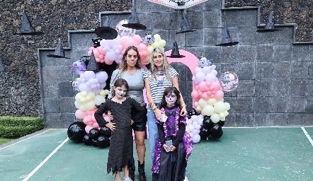  Rocío Acevedo, Mariana Berrones, Ana Pau Romo y Renata Cordero.