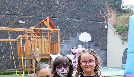  María José Muñoz, Renata Cordero e Inés.