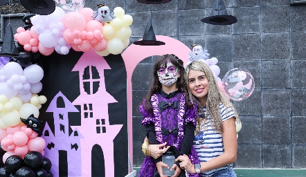 Mariana Berrones y Renata Cordero.