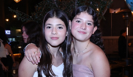  Mariel Andrew y Daniela Meza