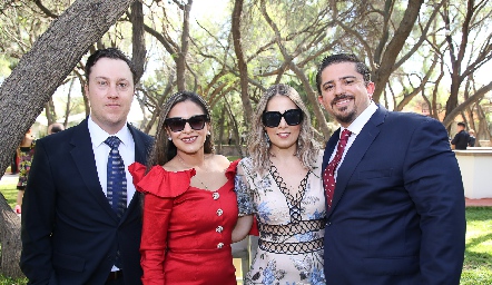  Víctor, Valeria, Cristina y Manuel.