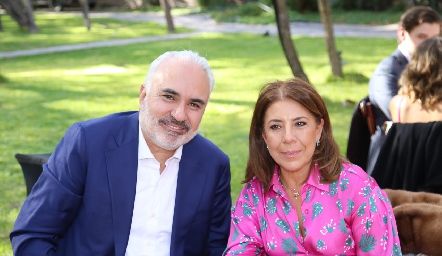  Carlos Pérez y Lucía.