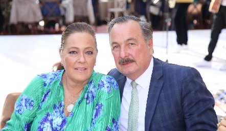  Isabel Pérez y Alfredo Meza.