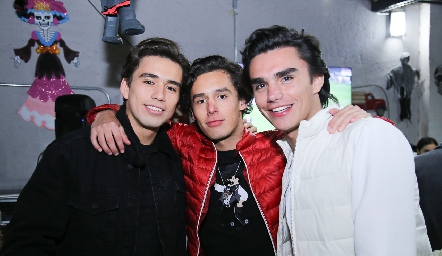  Los hermanos Oscar, Juan Pablo y Jaime Ruiz Torres.