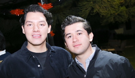 Estanislao Hernández y Roberto Guevara.