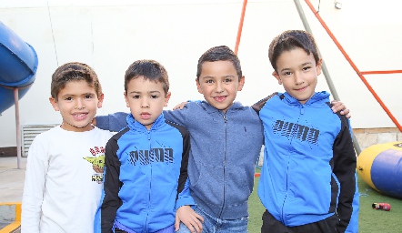  Alejandro, Mateo, Alonso y Emiliano.