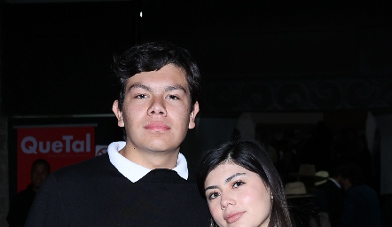  Santiago y Valentina.