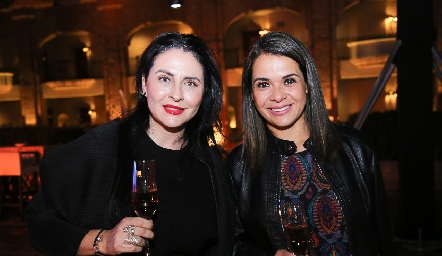  Claudia Serna y Marcela Olivo.