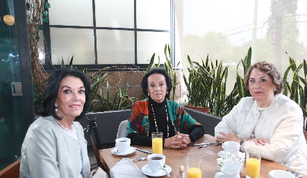  Adriana Félix, Susana Félix y Mati Ocejo.