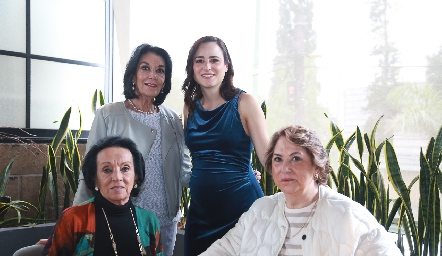  Susana Félix, Susana Schekaiban, Adriana Félix y Mati Ocejo.