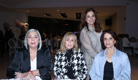  Yola Quintana, Judith Hernández, Tere Vergara,  y Lupita Santillán.