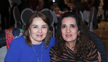  Teté Castro y Karina Santoscoy.