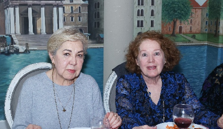  Lourdes Aguiñaga y Liliana Vázquez.