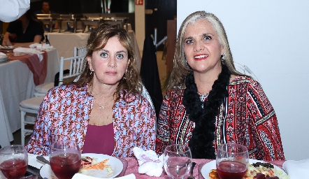  Lorena Robles y Sabrina Gaviño.