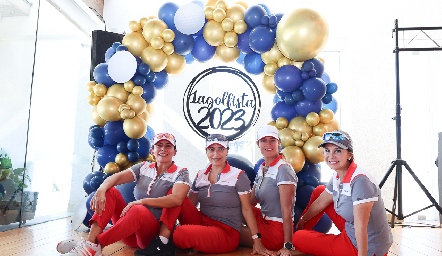  Alma Rosa Méndez, Carla Ruiz, Silvia Garza y Roxana Fernández.