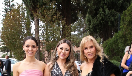  Paola Cano, Alda Alonso y Linda Castillo.