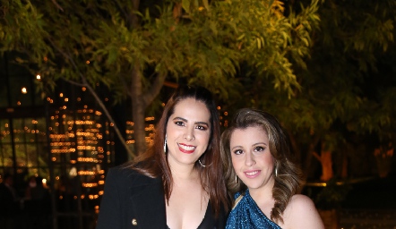  Roxana Agundis y Montse Hernández.