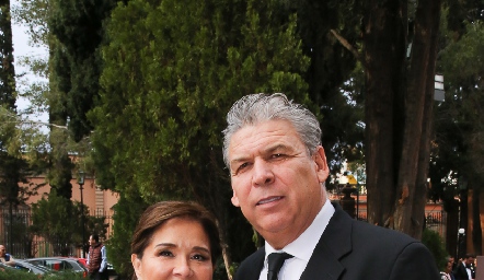 María Cristina de Cano y Francisco Cano.